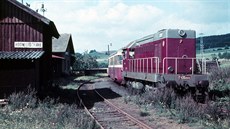 Os 26607 v ele s lokomotivou T435.0095 v Horní Libchav, 16. 9. 1978...