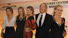 Meryl Streepová, její manel Don Gummer a jejich dcery Lousia, Mamie a Grace...
