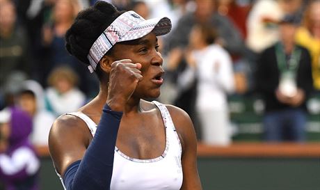 Venus Williamsová se raduje na turnaji v Indian Wells.