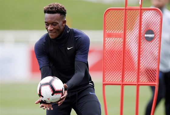 Osmnáctiletý fotbalista Callum Hudson-Odoi na tréninku anglické reprezentace...