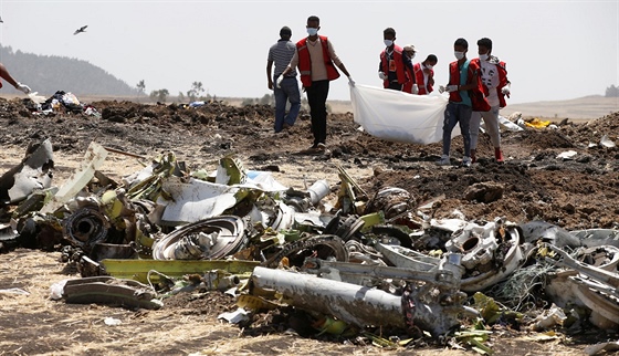 Trosky letounu Boeing 737-8 MAX letu ET-302 z Addis Abeby (Etiopie) do Nairobi...