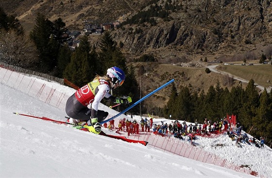 Mikaela Shiffrinová  ve slalomu v Soldeu.