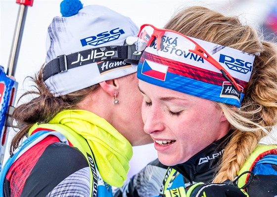 Biatlonistka Markéta Davidová dojela stíhací závod ve švédském Östersundu na...
