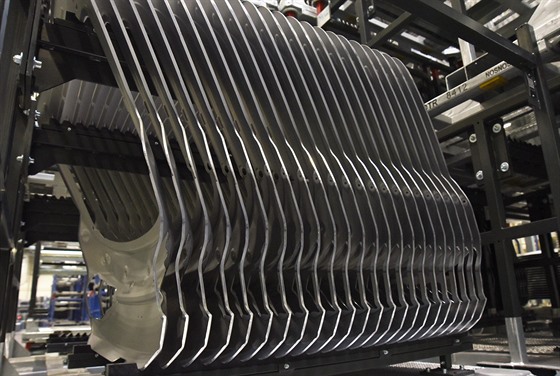 Lisovna: Vechny díly jsou uloené a pipravené okamitému pouití. Za minutu v...