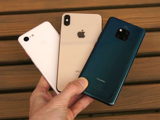 Apple iPhone XS Max, Google Pixel 3 a Huawei Mate 20 Pro