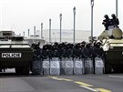 Policejní tkoodnci pipraveni na demonstrace ped summitem NATO v Praze.
