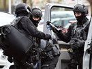 Policisté zasahují v nizozemském Utrechtu. (18. bezna 2019)
