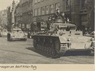 Tanky projdj brnnskmi ulicemi pi nvtv Adolfa Hitlera v Brn 17....