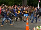 Lidé tancují haku na poest obtím v Christchurch