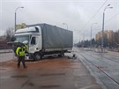 Provoz na tramvajové lince v Plzni byl kvli nehod tramvaje s nákladním...