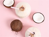 5 dvod, pro milovat kokosovou vodu
