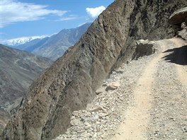 trkov silnice na pat hory Nanga Parbat v Pkistnu