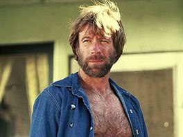 Chuck Norris ve filmu Osamělý vlk McQuade (1983)