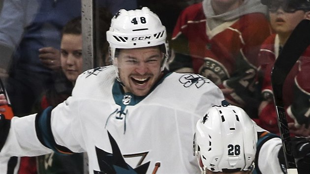 Tom Hertl ze San Jose oslavuje vstelen gl.