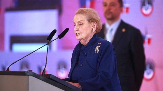 Bval ministryn zahraninch vc USA Madeleine Albrightov hovo na konferenci k 20 letm eska v NATO. (12. bezna 2019)