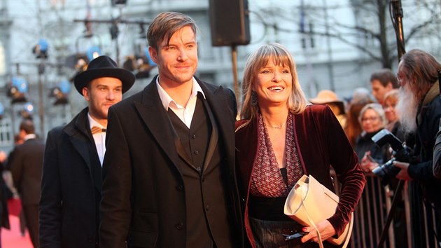 Premiéra filmu Skleněný pokoj. Na snímku herečka Chantal Poullain se synem Vladimírem Polívkou (Brno, kino Scala, 12. března 2019). 