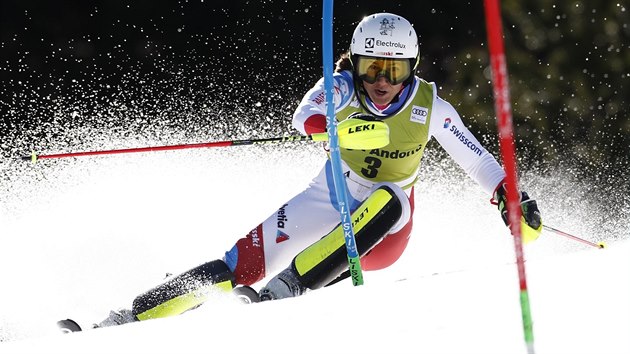 Wendy Holdenerov ve slalomu v Soldeu.