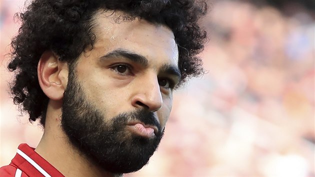 Dumajc tonk Mohamed Salah z Liverpoolu.