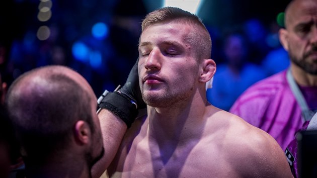 MMA zpasnk David Kozma ek, a bude moct nastoupit do oktagonu.