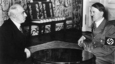 Emil Hácha jedná s Adolfem Hitlerem na Praském hrad. (16. bezna 1939)