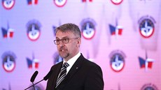 Ministr obrany Lubomír Metnar hovoí na konferenci k 20 letm eska v NATO....