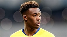 Osmnáctiletý Callum Hudson-Odoi v zápase Evropské ligy mezi Chelsea a Dynamem...