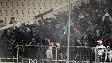 Fanouci Panathinaikosu pi derby s Olympiakosem a jejich trápení na tribun...