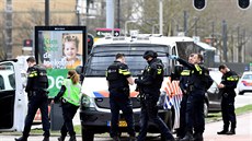 Policie zasahuje v míst stelby v nizozemském Utrechtu (18. 3. 2019)