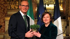 Irský ministr zahranií Simon Coveney a francouzská ministryn pro evropské...