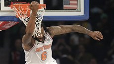 DeAndre Jordan z New Yorku smeuje do koe LA Lakers.