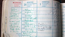 Diá Lubomíra Dvoáka, kam si krom záznam z porad psal poznámky k malování