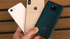 Apple iPhone XS Max, Google Pixel 3 a Huawei Mate 20 Pro