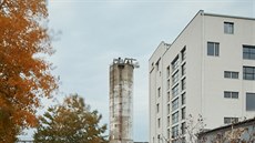Vyráb�ly se zde tvárnice, desky a panely z pórobetonu. Z chátrajícího areálu...