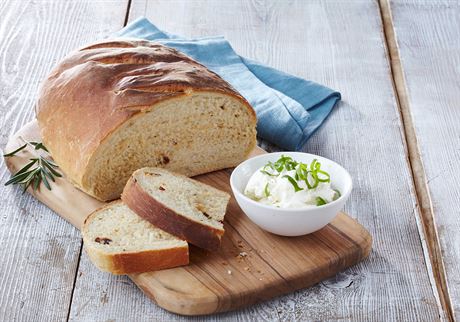 RECEPT DNE: Domácí chléb s rozmarýnem