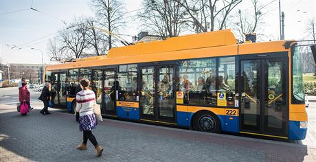 Ke zlínské zoo mají zajídt hybridní trolejbusy koda 30 Tr, které jsou...