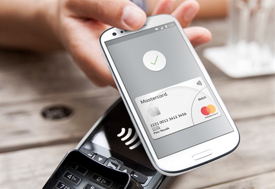 Dritelé karet Mastercard platí mobilem s Android Pay