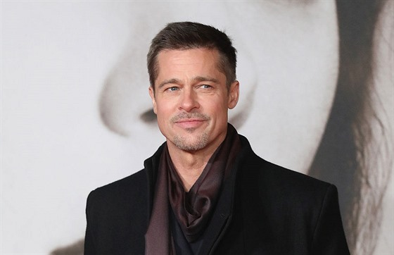 LONDON, ENGLAND - NOVEMBER 21:  Brad Pitt attends the UK Premiere of \"Allied\" at Odeon Leicester Square on November 21, 2016 in London, England.  (Photo by Tim P. Whitby/Getty Images)