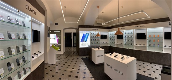 Alza otevírá v Praze showroom specializovaný na mobilní telefony