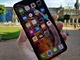 iPhone XS Max je spolu s menm XS teprve druhm telefonem od Applu s OLED...