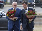 Holandský premiér Mark Rutte (vpravo) a ministr spravedlnosti Ferd Grapperhaus...