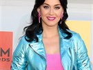 Katy Perry zvolila odvánjí barvu, jak je u ní zvykem.