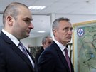 Generální tajemník NATO Jens Stoltenberg a gruzínský premiérem Mamuka Bachtadze...