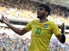 Lucas Paqueta z Brazílie slaví svou trefu v pípravném duelu s Panamou.