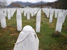 Památník obětí srebrenického masakru Potocari zaplnili lidé, kteří přišli k...