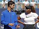 Novak Djokovi se Serenou Williamsovou pi slavnostnm oteven novho...