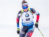 Česká biatlonistka Veronika Vítková na trati závodu s hromadným startem v Oslu