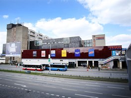 Obchodní d�m na Dornychu v Brn� vznikl jako obdoba pra�ské Kotvy �i Máje. I...