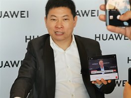 éf mobilní divize Huawei Richard Yu krátce po premiée smartphon ady P30