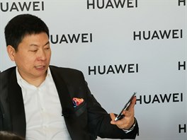 éf mobilní divize Huawei Richard Yu krátce po premiée smartphon ady P30