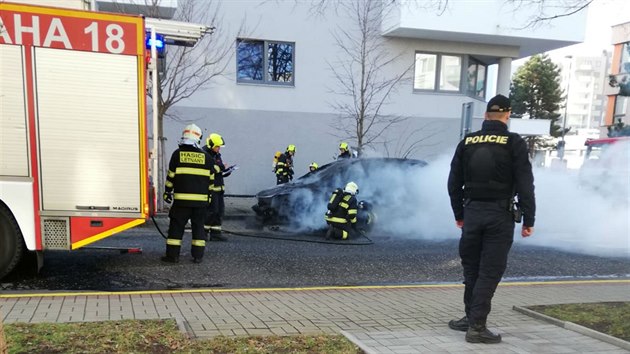 Policie viní 26letého mladíka nejméně z 31 požárů. Podpaloval auta, kontejnery a zahradní přístřešky v pražských Letňanech a Vysočanech, ale i ve středočeském Káraném.